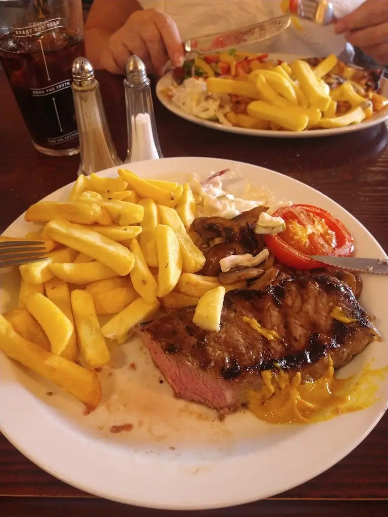 Menu_Sharpness Sports and Social Club_Sharpness_image_7