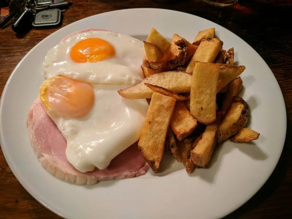 Chris Taylor_The Salutation Inn_Sharpness_review