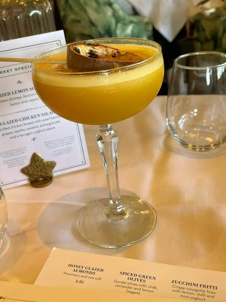 Menu_The Ivy Castle View_Send_image_5