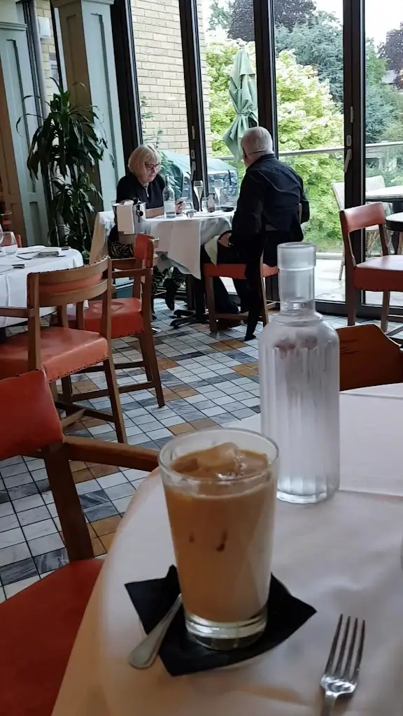 The Ivy Castle View_Send_slider_image_2