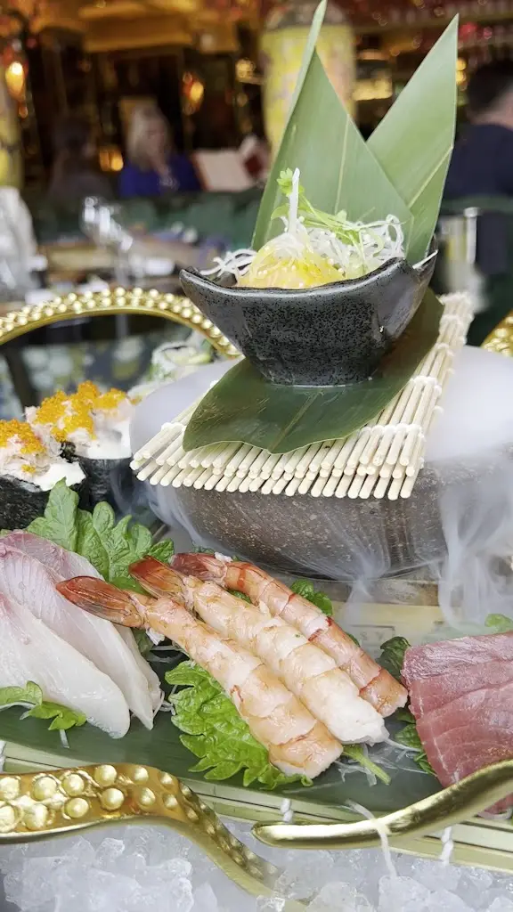 The Ivy Asia Guildford_Send_slider_image_2