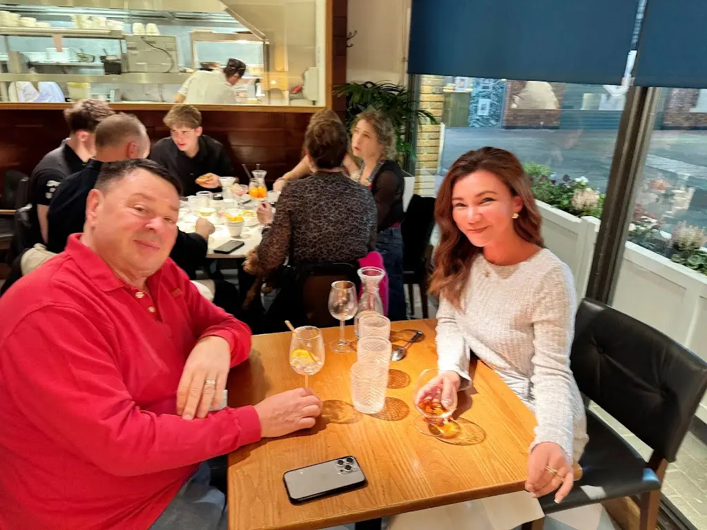 Bubble Jung_Lussmanns Brasserie_Send_review