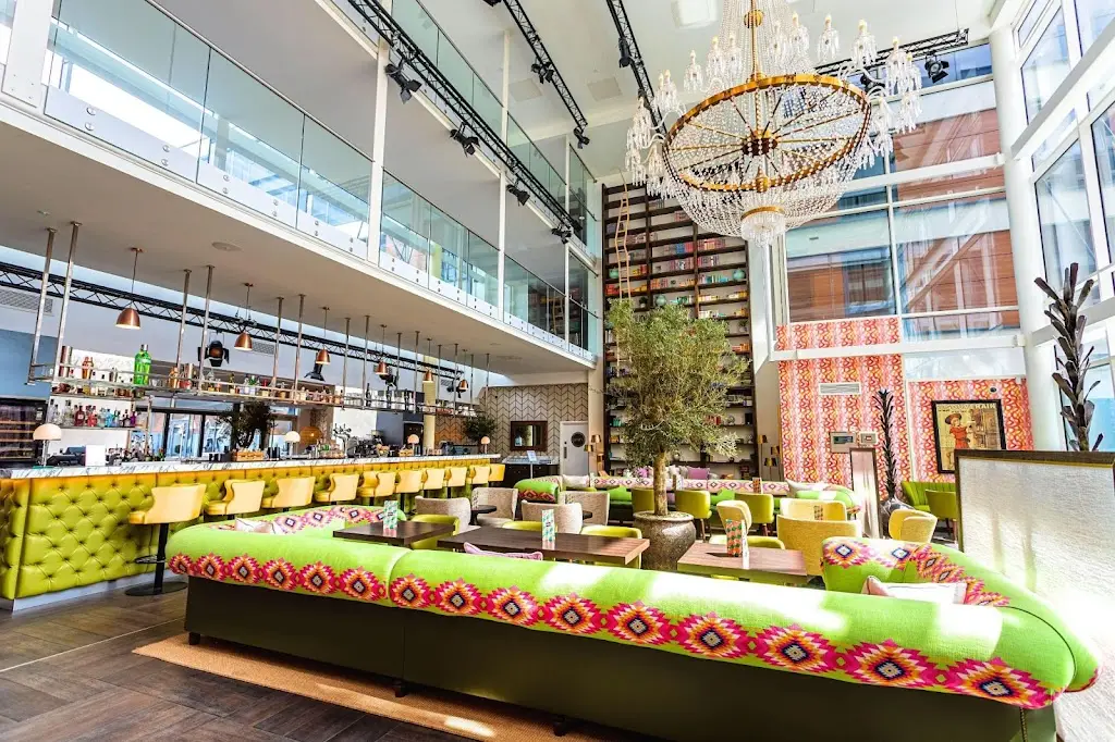 HarBAR Kitchen, Bar & Terrace_Send_slider_image_3