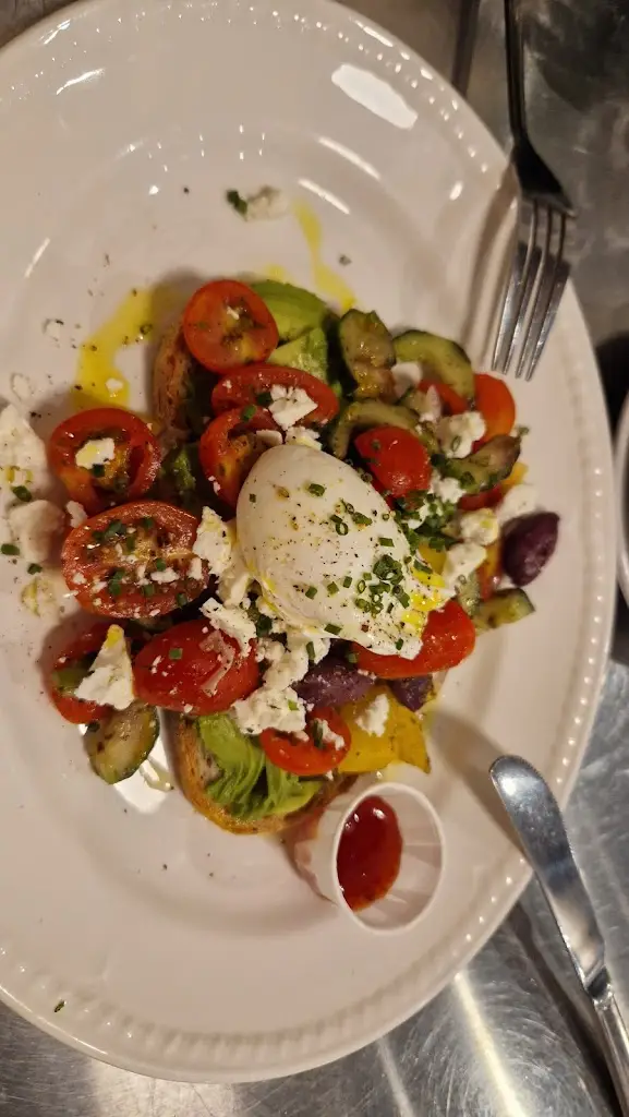 Sarah Kemp_HATCH_Send_review