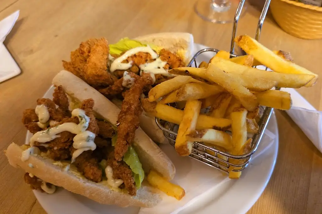 Hannah Williams_Horse & Groom_Shalfleet_review