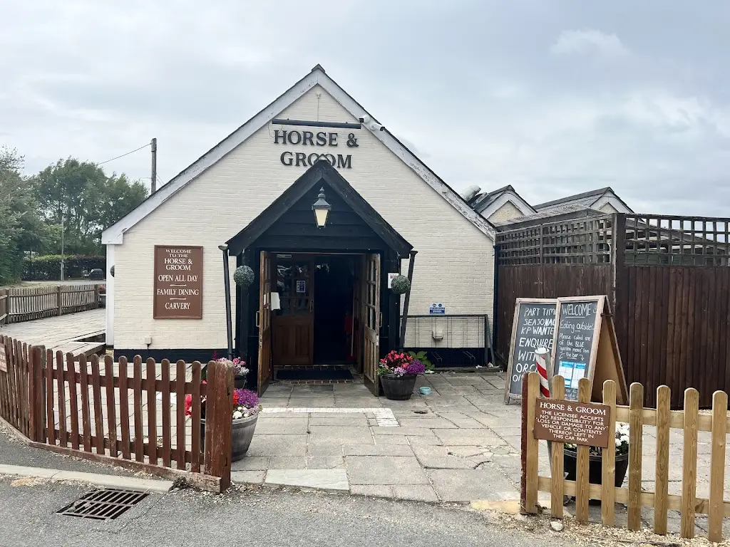 Horse & Groom_Shalfleet_slider_image_3