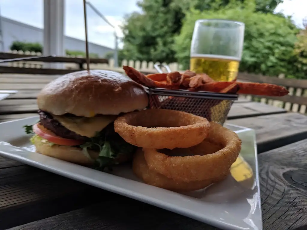 Menu_The Gun Pub_Basildon_image_7