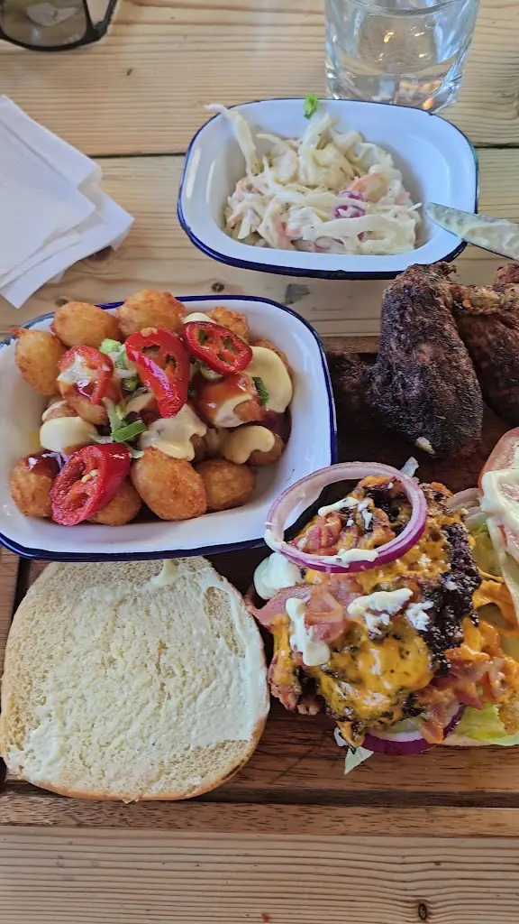 The Cow_Shalfleet_slider_image_2