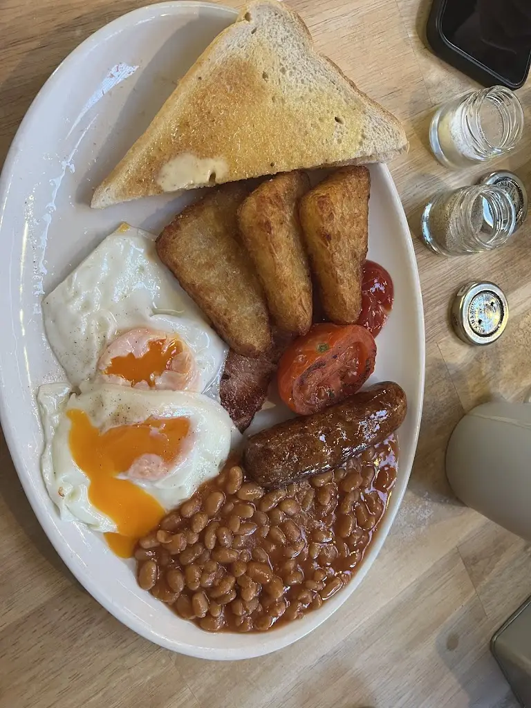 Tanya Malik_Cafe In The Orchard_Shenley_recensione