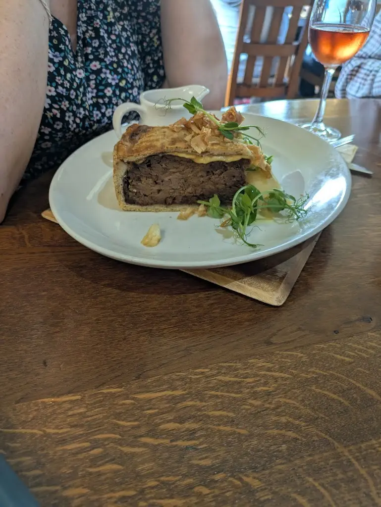 Duncan Rowley_The Fox and Hounds_Shawbury_review