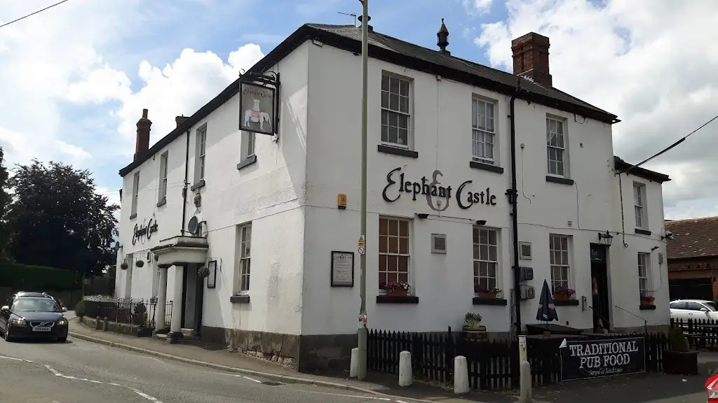 The Elephant & Castle_Shawbury_slider_image_3