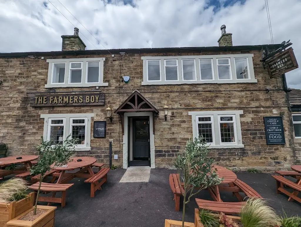 Fraser McKnespiey_The Farmers Boy_Shepley_recensione