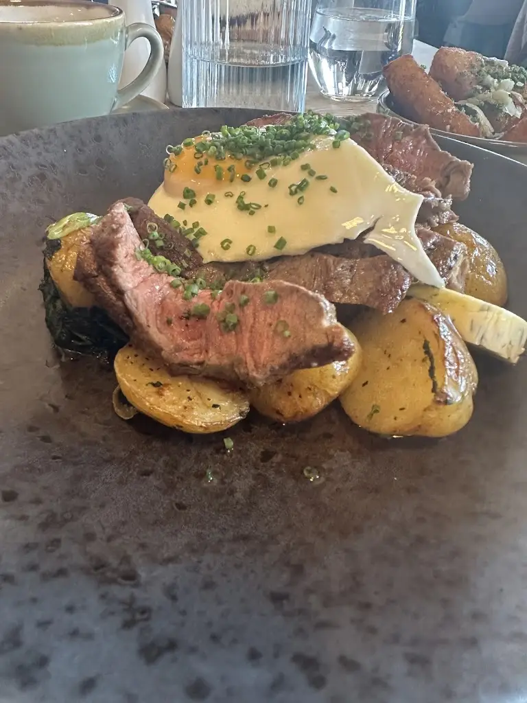 Si Mitchell_KIN_Shepley_review