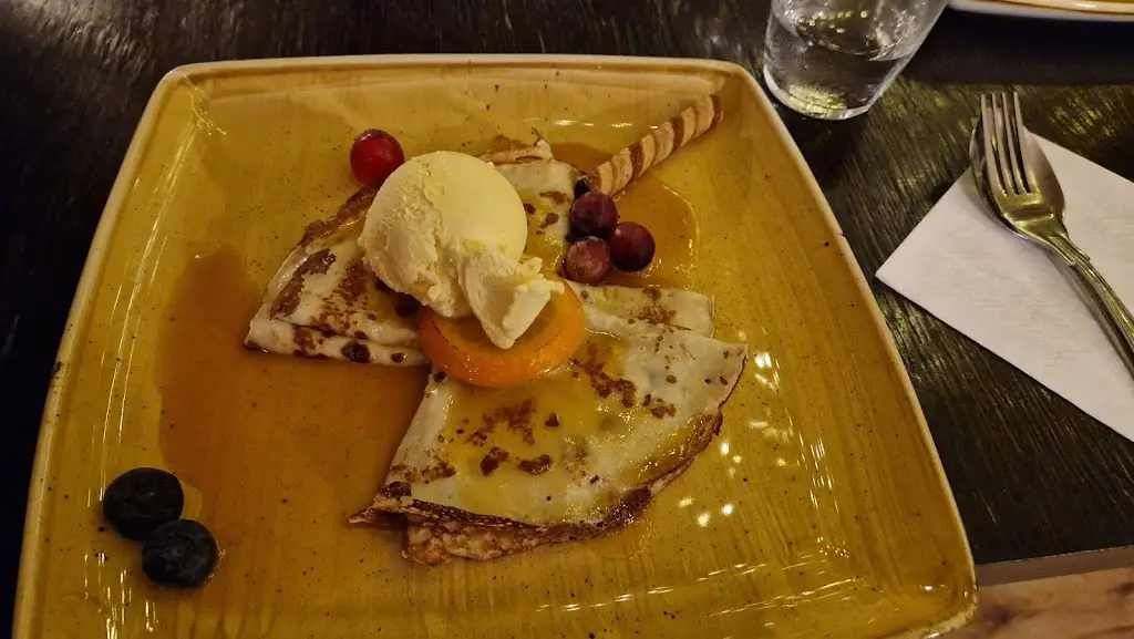 Marina Vidrascu_Julia & Sofia's Italian_Sedgefield_reseña