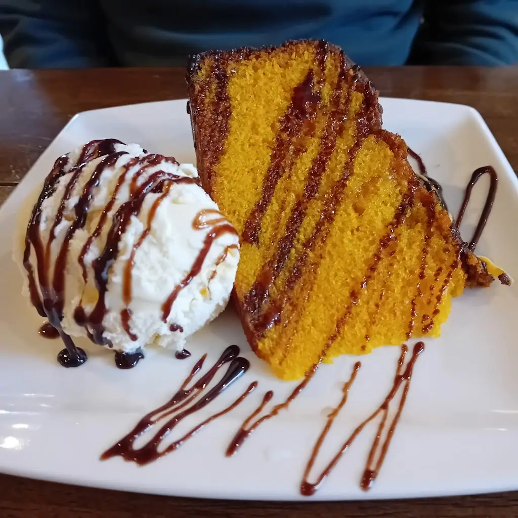 Jeanette Bainbridge_Little Sicily at Black Lion_Sedgefield_review