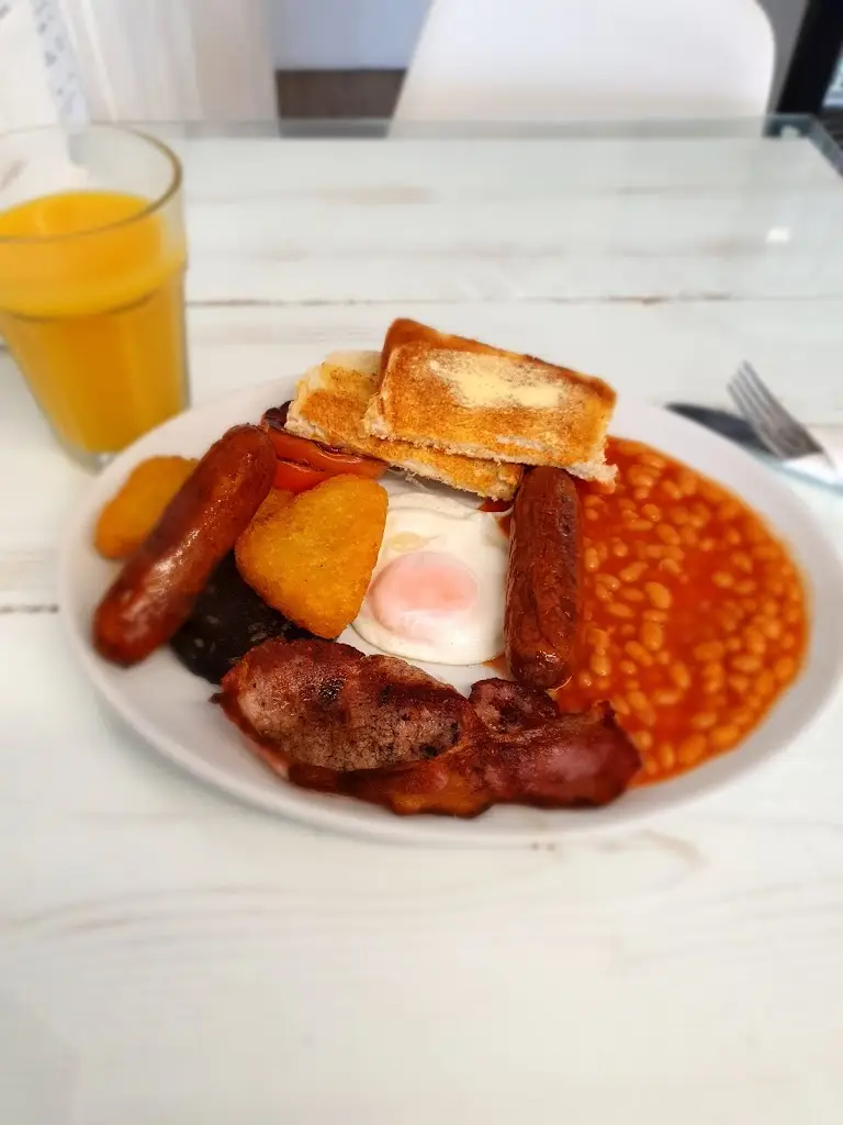 Menu_Waves_Selsey_image_2