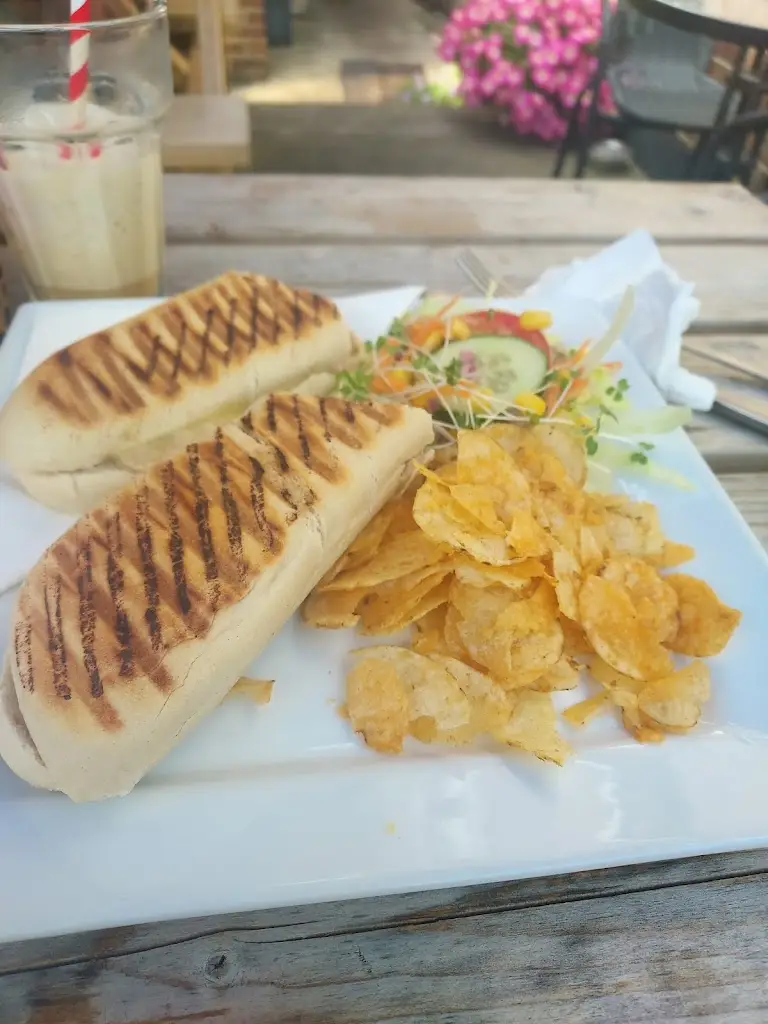 Menu_Waves_Selsey_image_6