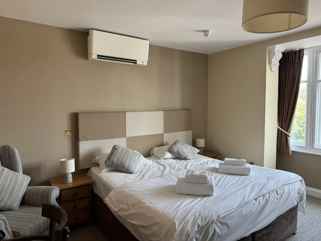 Emma Tanner_The Seal_Selsey_review