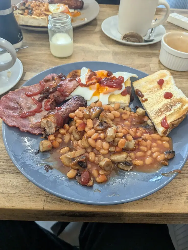 chaz shaw_The Local Café, Selsey_Selsey_review