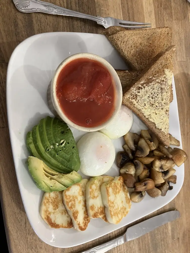 Kristin Stott_The Local Café, Selsey_Selsey_review