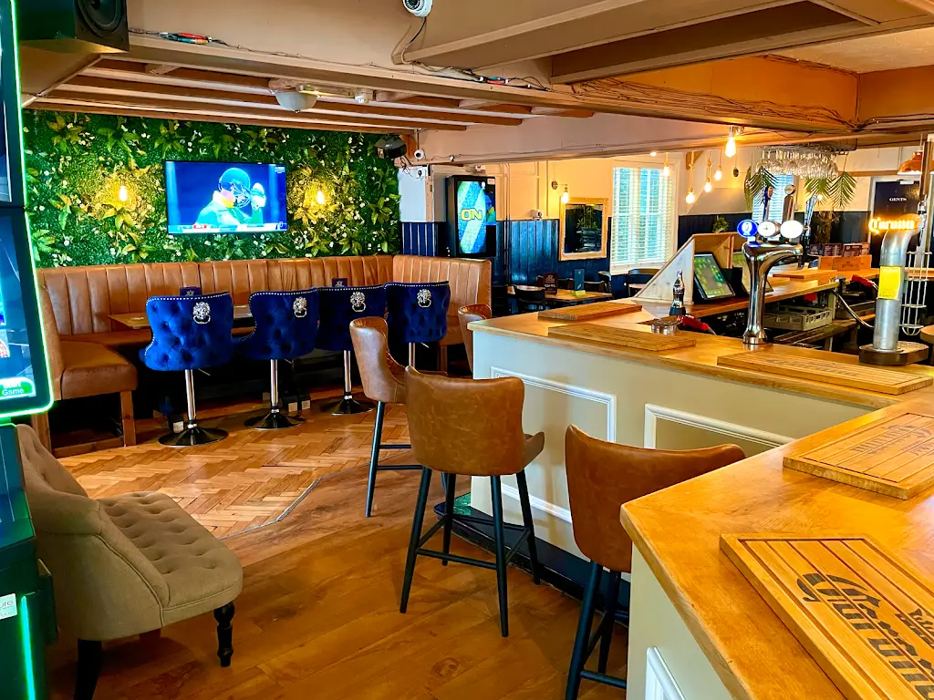 The Crown - Pub - Restaurant - Live Music Restaurant in Selsey