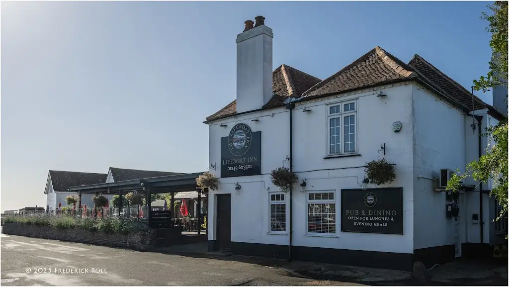 Lifeboat Inn_Selsey_slider_image_3