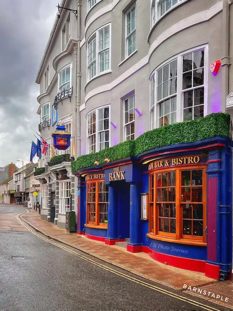 62 The Bank & Bar 62_Barnstaple_slider_image_3