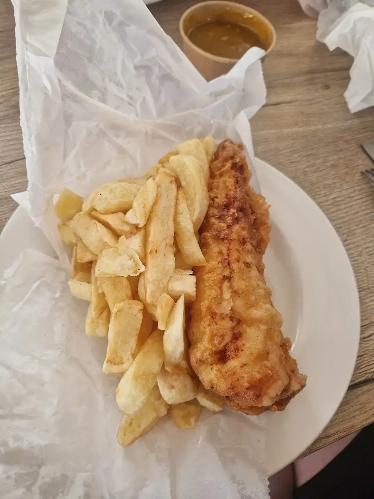 Nakita Saunders_Den’s Fish Bar_Selsey_review
