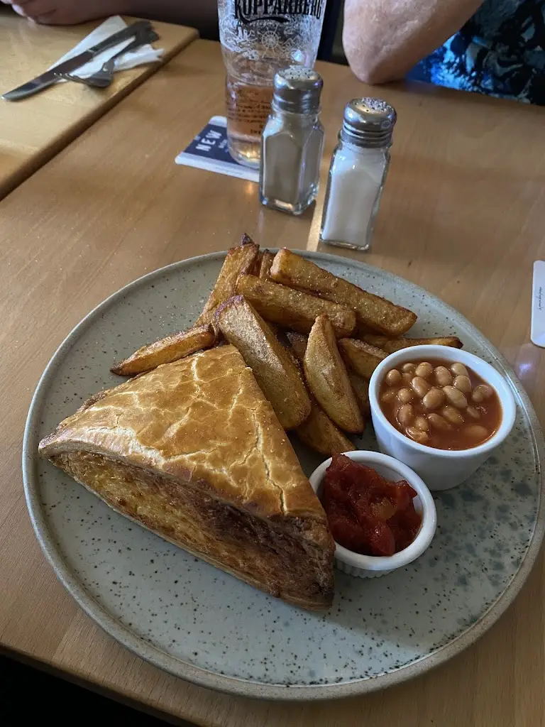 Meryem Tello_The North Star_Shaw_review