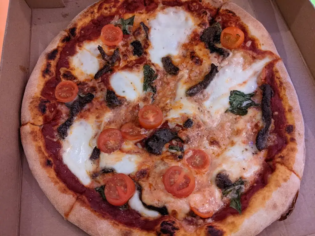 U J_Bella Napoli_Shaw_review