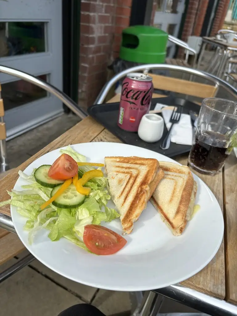 Menu_Dunwood Park Cafe_Shaw_image_4