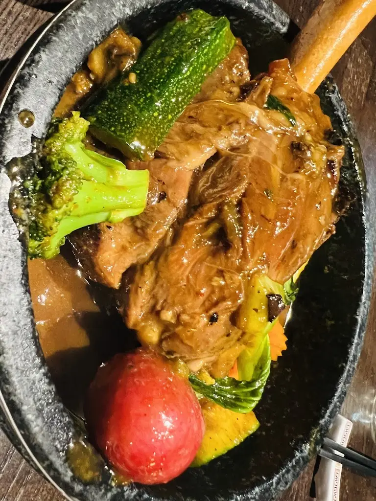 Bruce Sun_The Rabbit Hole_Sherburn Hill_review