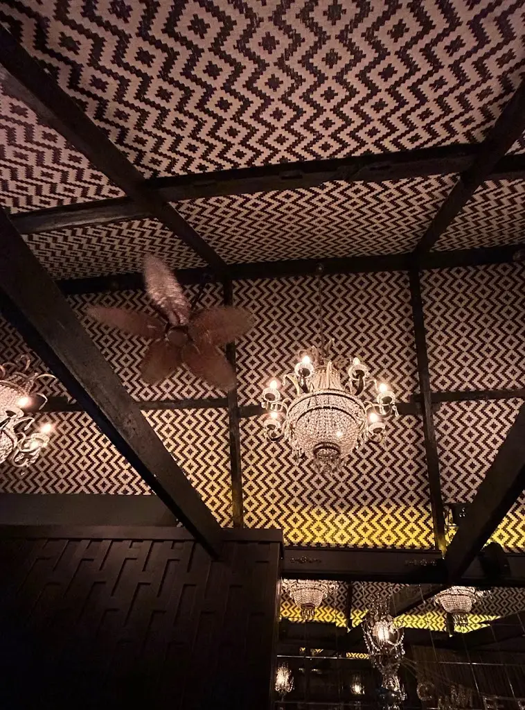 izzie barlow_The Rabbit Hole_Sherburn Hill_review