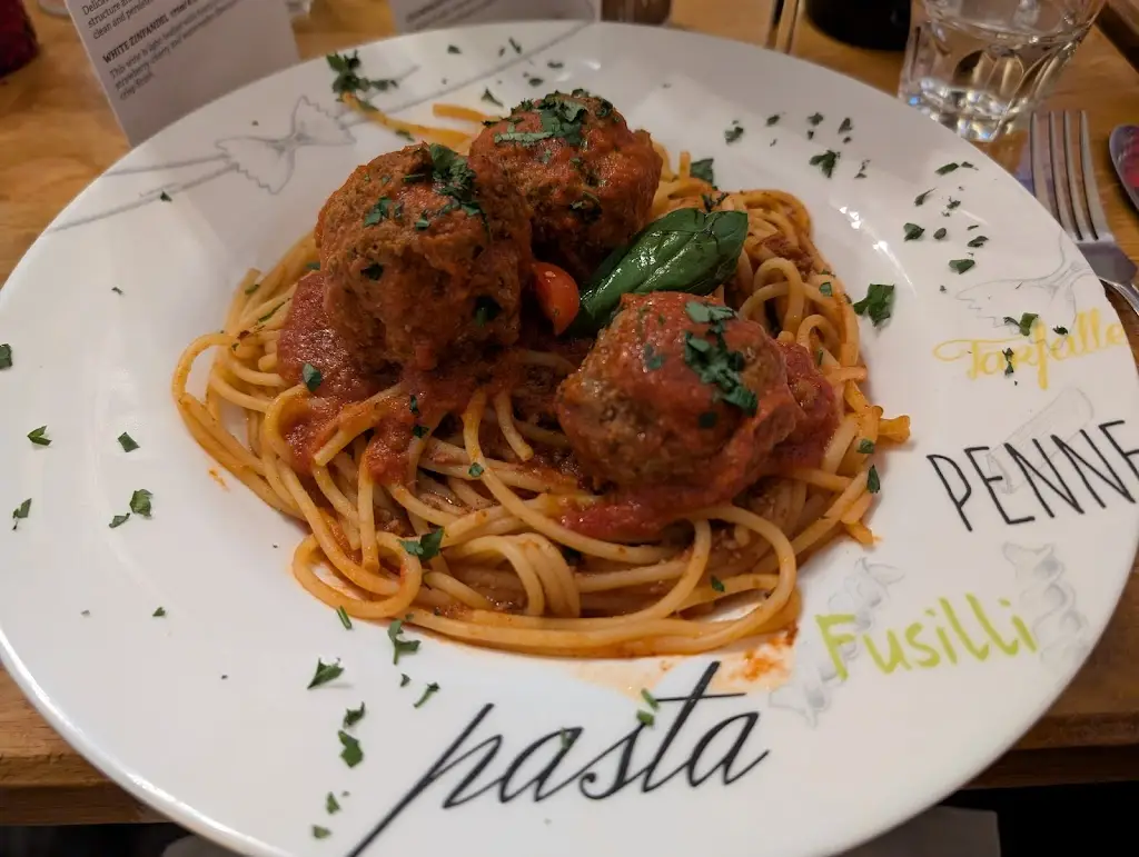 Menu_La Bella_Shepton Mallet_immagine_1