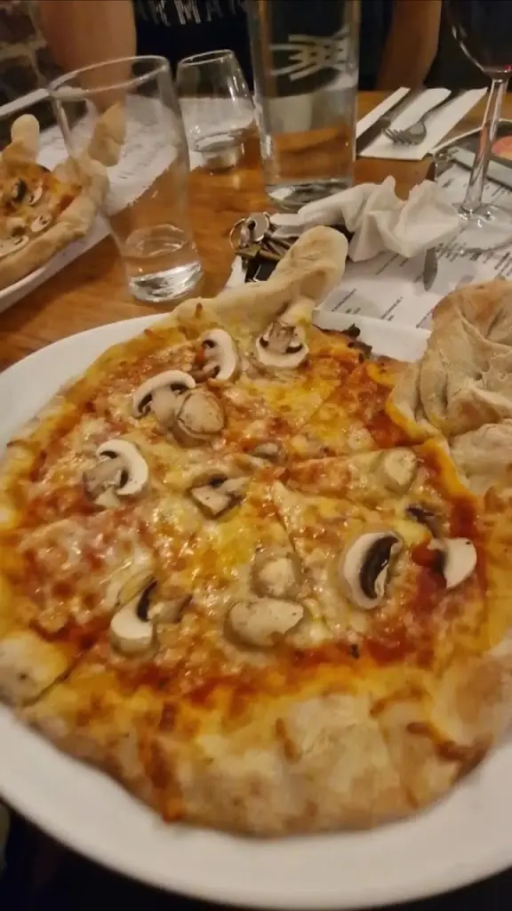 La Bella_Shepton Mallet_slider_image_2