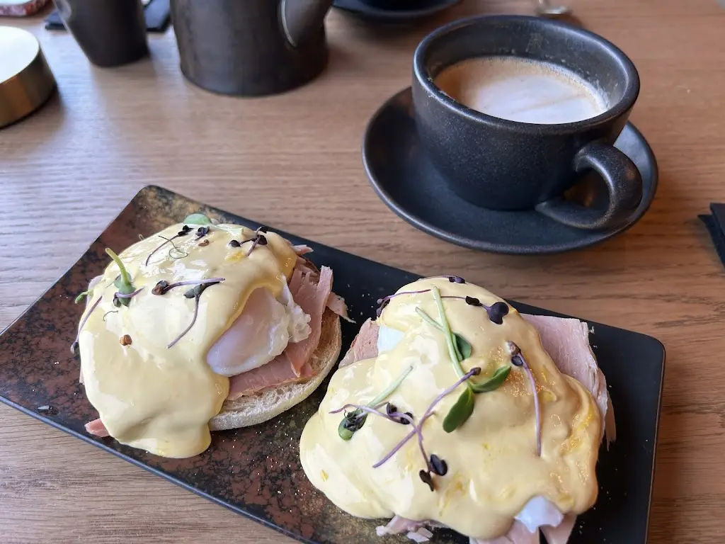 Malt Bar & Deli_Sherburn_slider_image_3