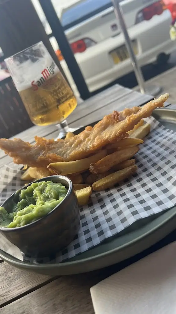 Lolita Dooling_Mo's Kitchen_Sherburn_review