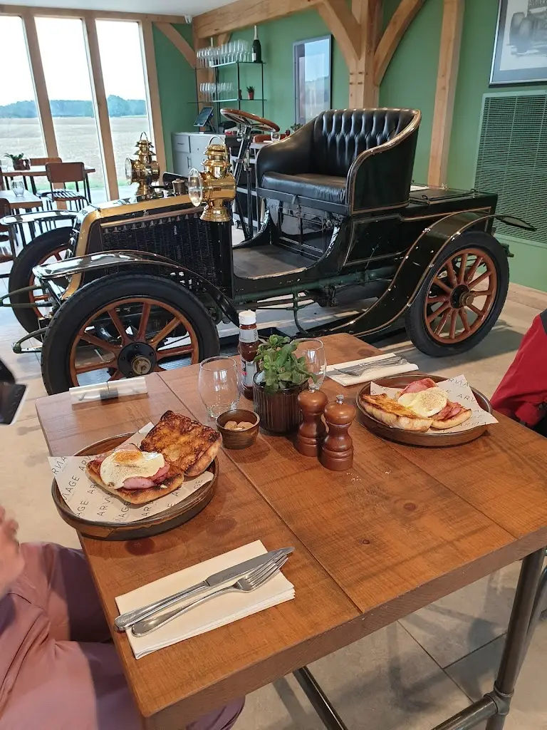 Mo's Kitchen_Sherburn_slider_image_3