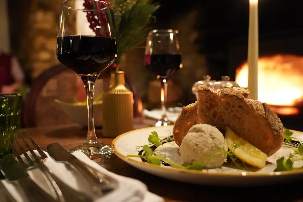 The Rattlebone_Sherston_slider_image_3