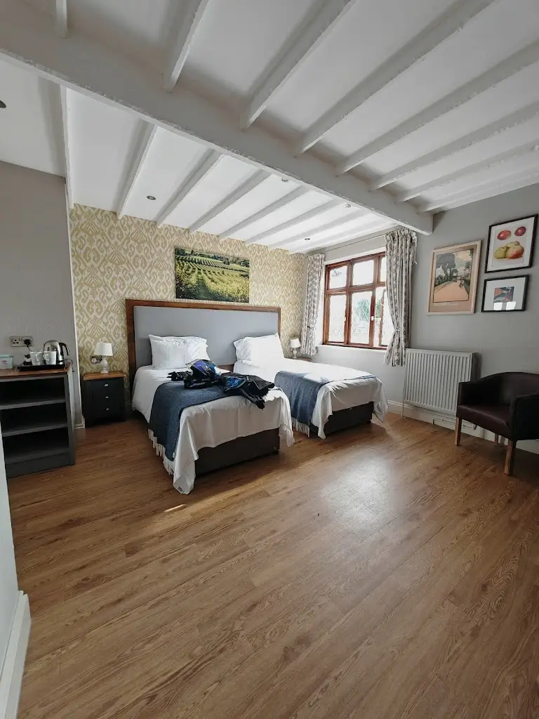 Dean Hayes_Woodborough Inn_Shipham_review