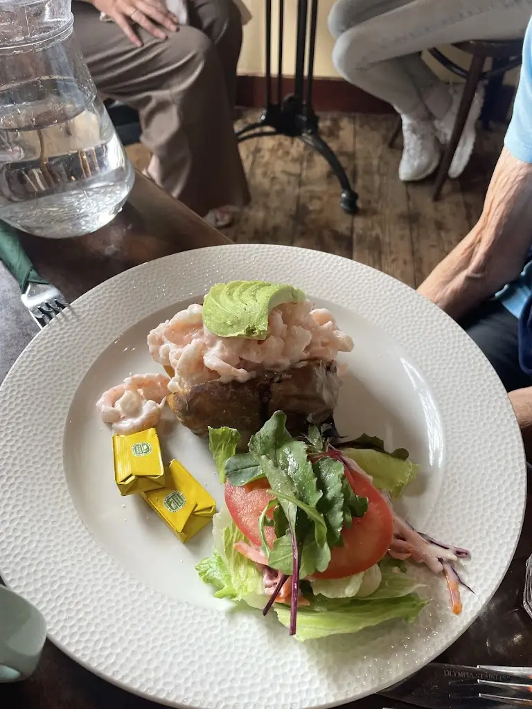 Kathy Hanwell_The Salt Cellar_Shaftesbury_review