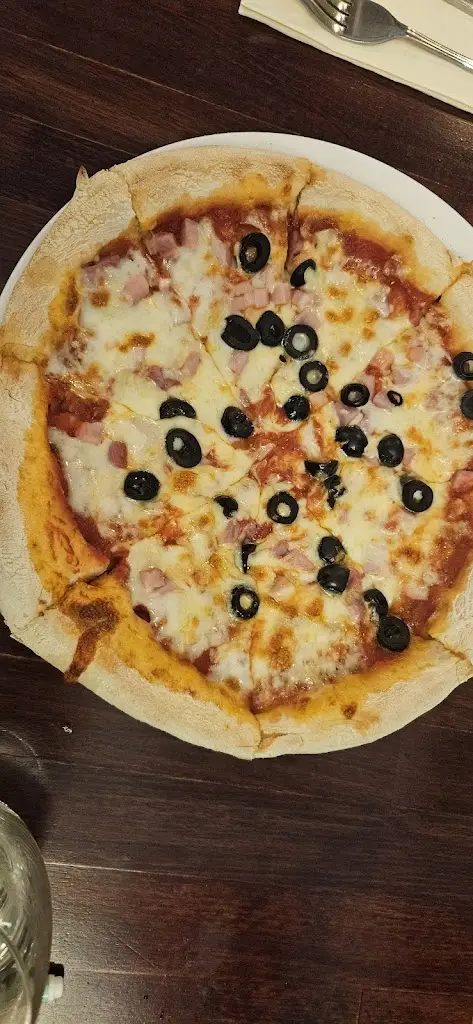 Rafael 54_San Tonino Italian Restaurant_Shaftesbury_review