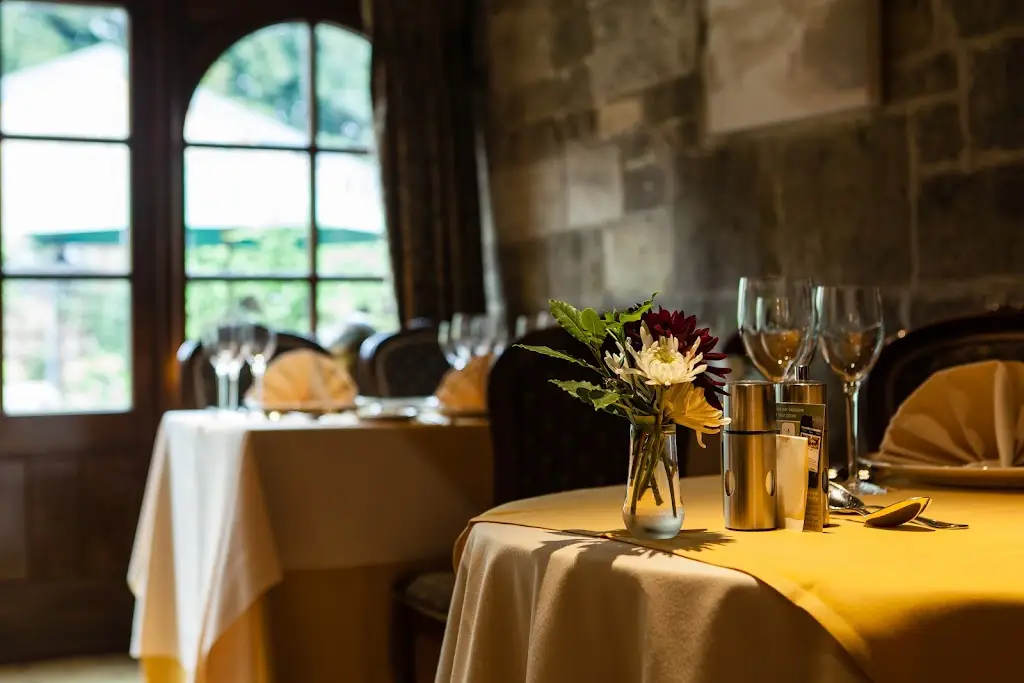 La Fleur de Lys_Shaftesbury_slider_image_3