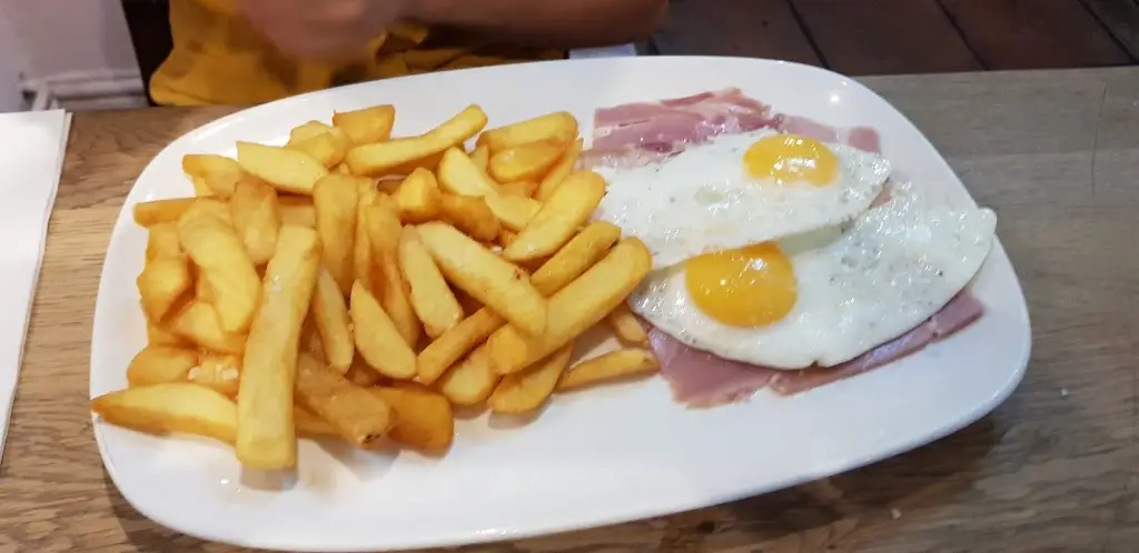 Menu_The Half Moon_Shaftesbury_image_6