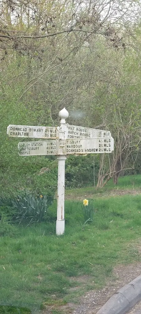 paul uphill_The Benett Arms_Shaftesbury_review