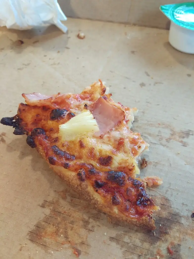 Sian “Sianny” Hughes_Domino's Pizza - Shaftesbury_Shaftesbury_review