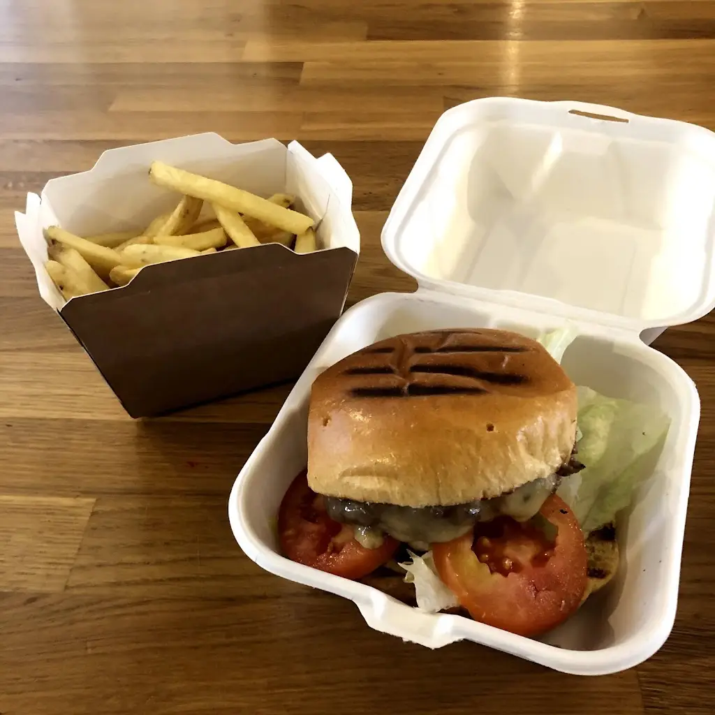 Menu_Compton McRae_Shaftesbury_image_4