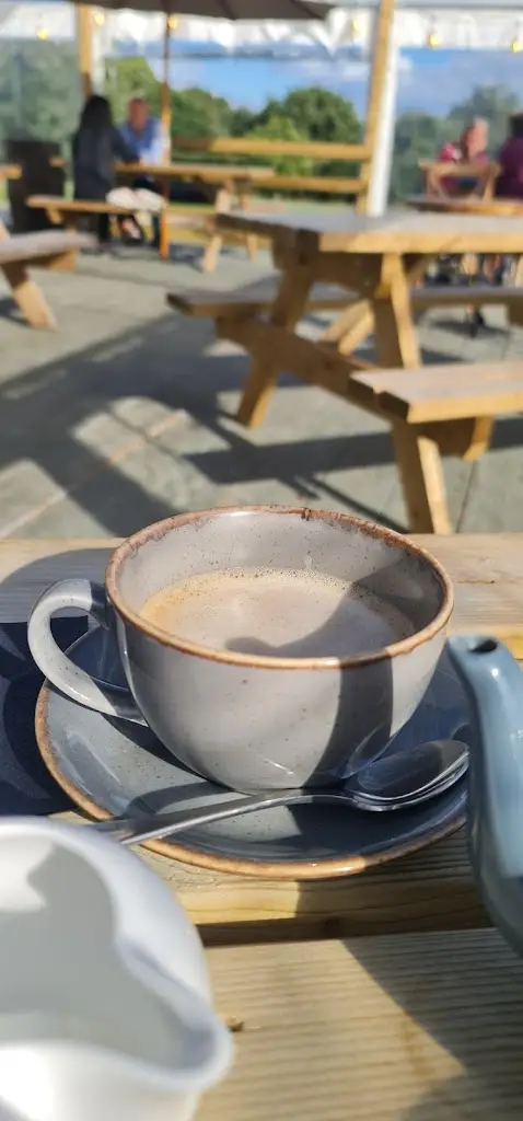 Menu_Compton McRae_Shaftesbury_image_5