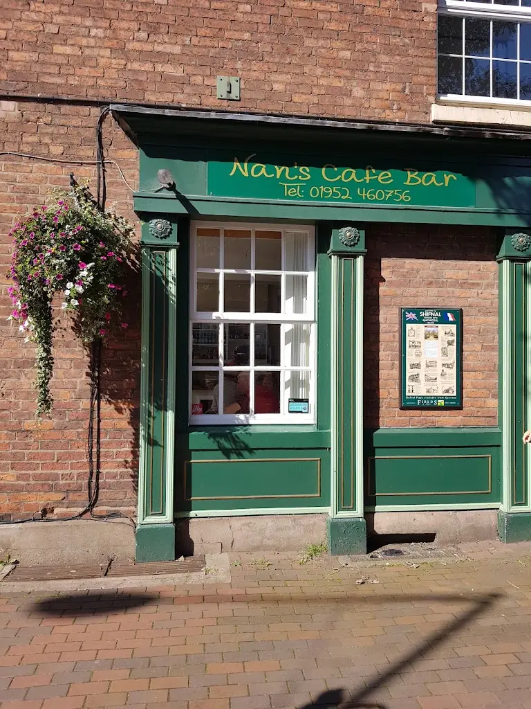 Nan's Café Bar restaurant in Shifnal