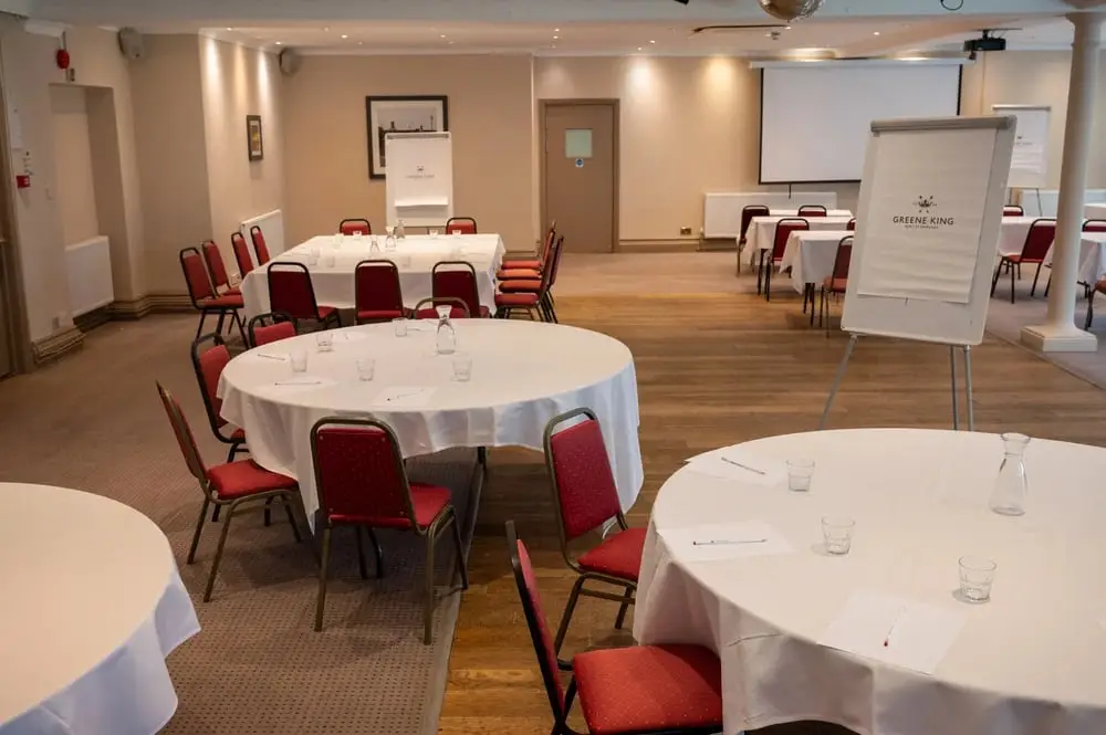 Cedars Inn_Barnstaple_slider_image_1